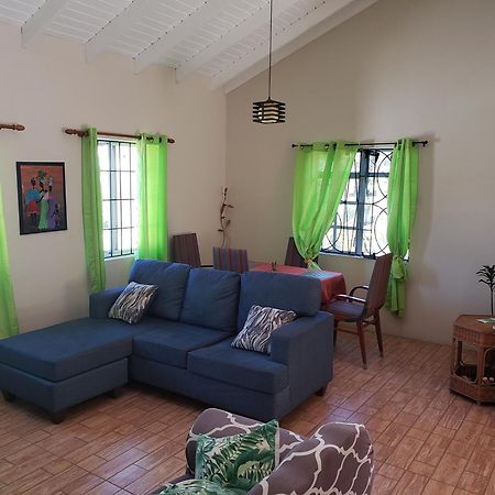 East Caribbean Lodging 格罗斯岛 外观 照片